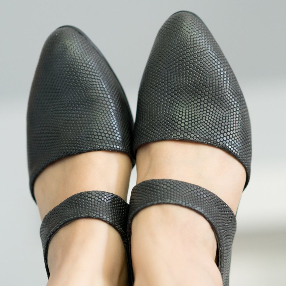 Shanti Leather Flats